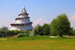 Jahrtausendturm im Elbauenpark in Magdeburg